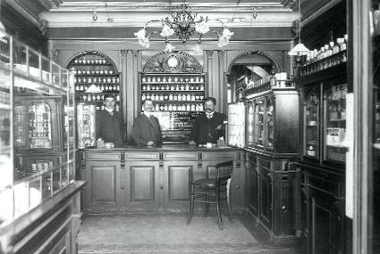 Открытие аптеки Хирша во Франкфурте-на-Майне